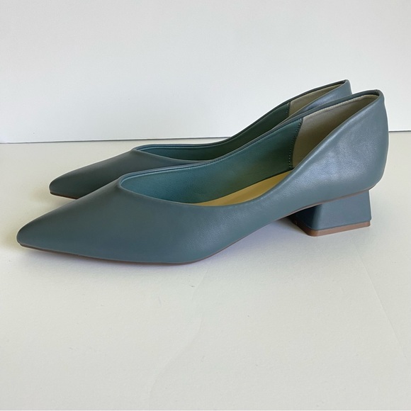 C.Paravano Low Heel Shoes - Picture 9 of 11